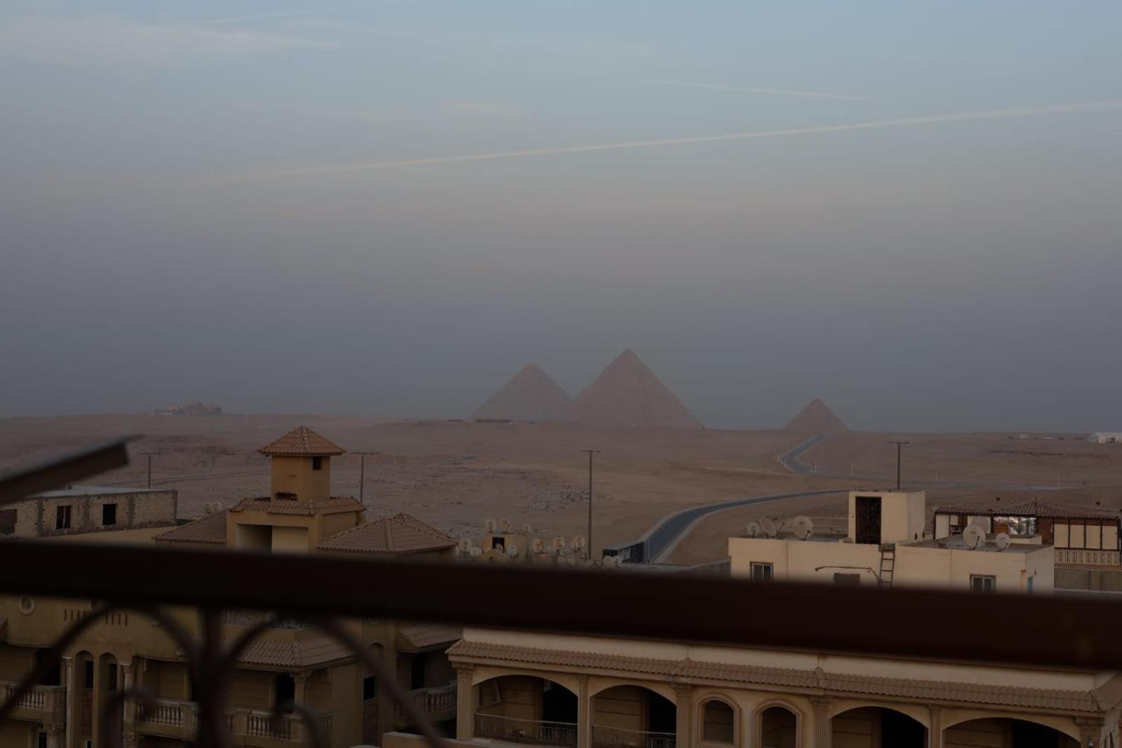 Royal Pyramids Palace Residence El El Cairo Exterior foto
